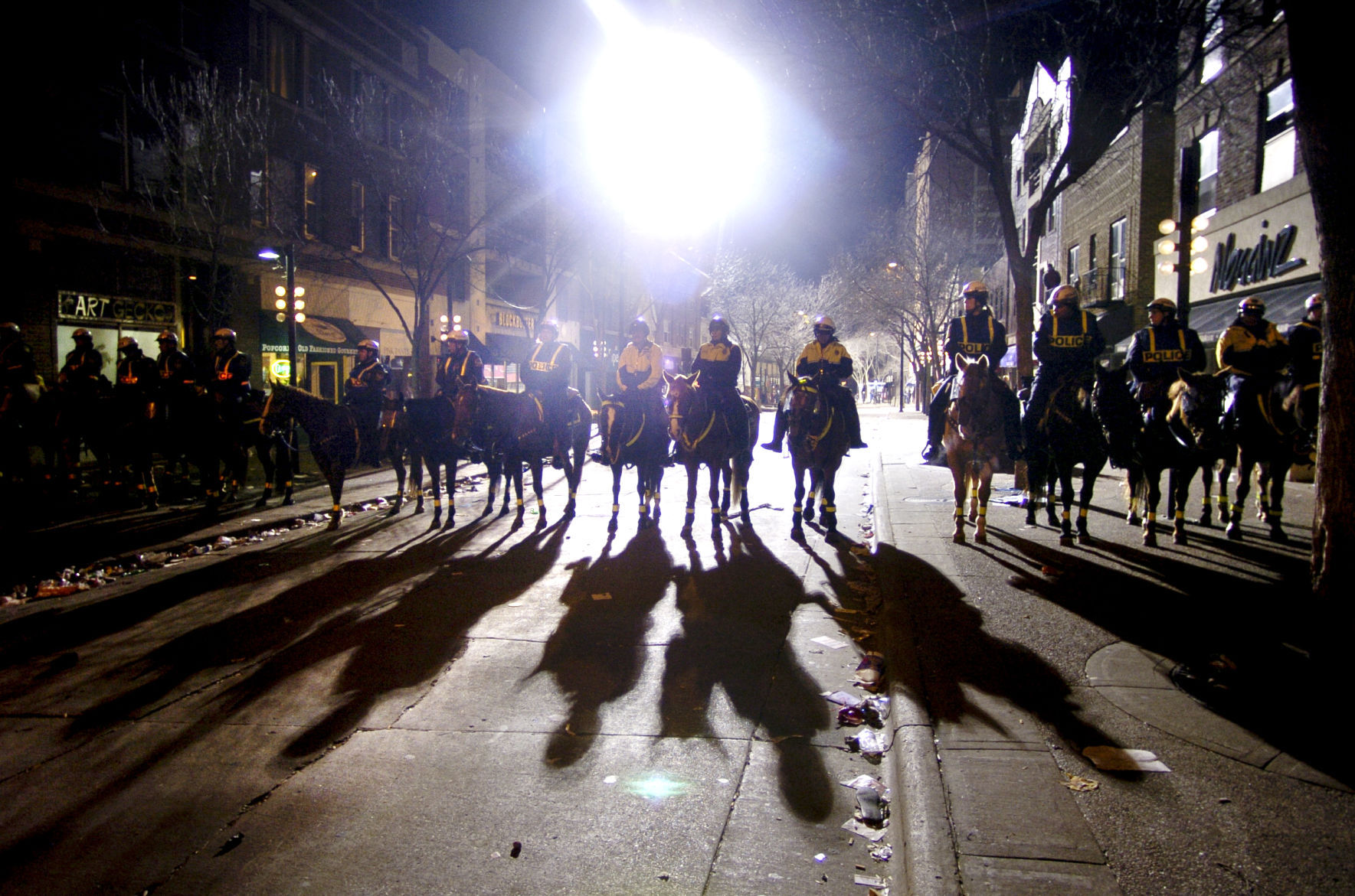 2004 HALLOWEEN HORSES